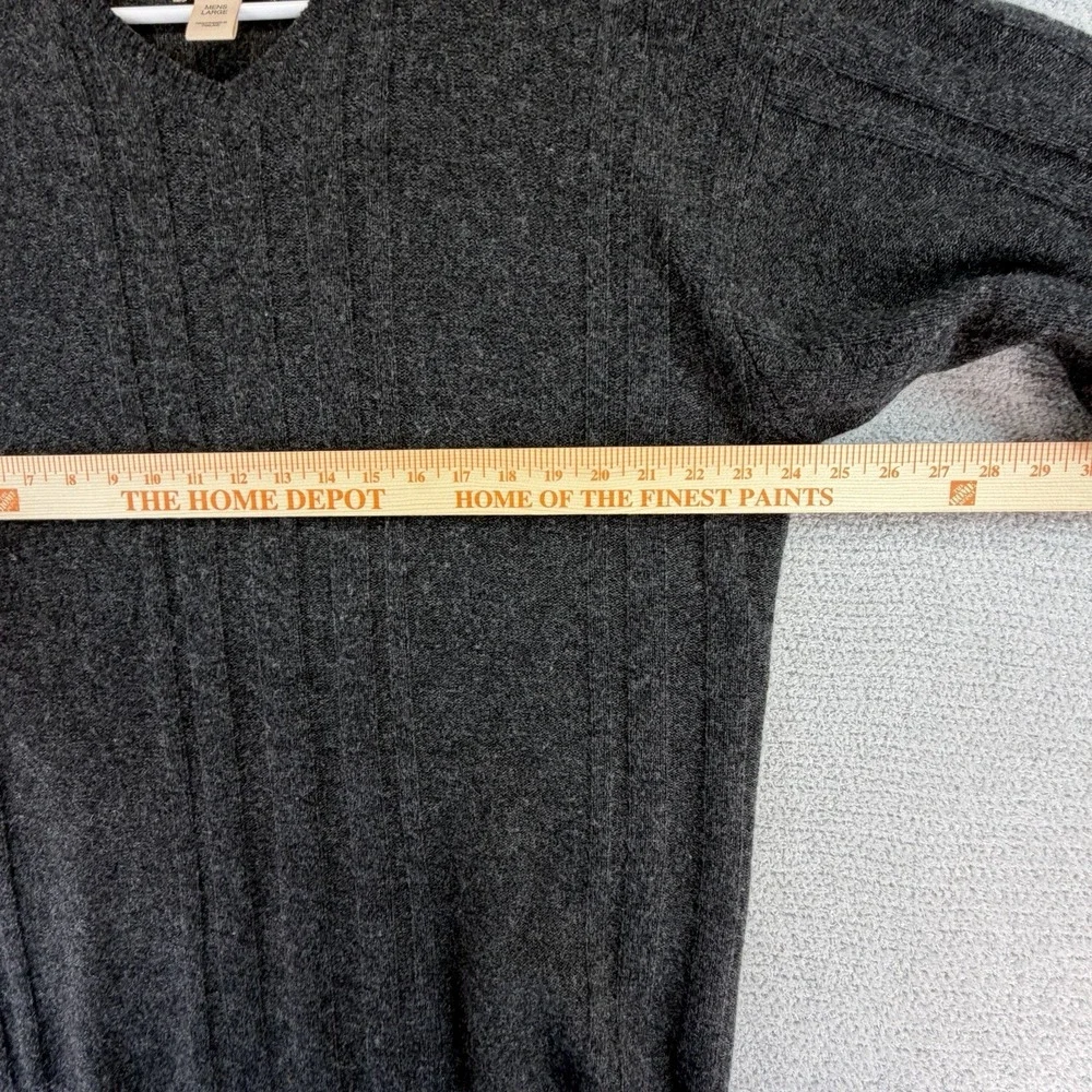 Vintage Woolrich Sweater Mens Large Charcoal Gray 100% Lambswool V-Neck Pullover